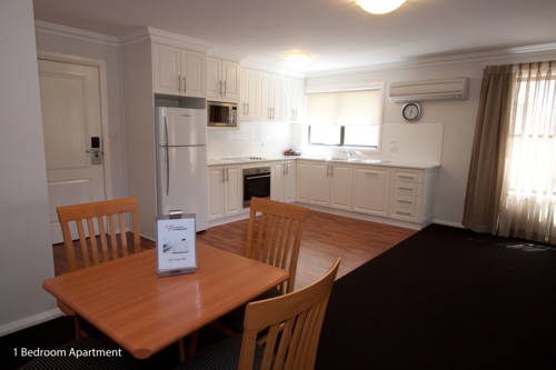 Imagen de la habitación del Hotel The Charles Boutique and Dining. Foto 6