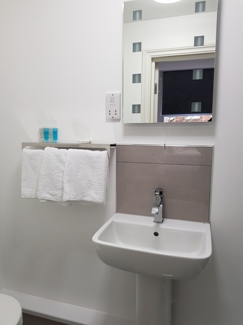 Imagen de la habitación del Hotel The Charles, CHATHAM. Foto 10