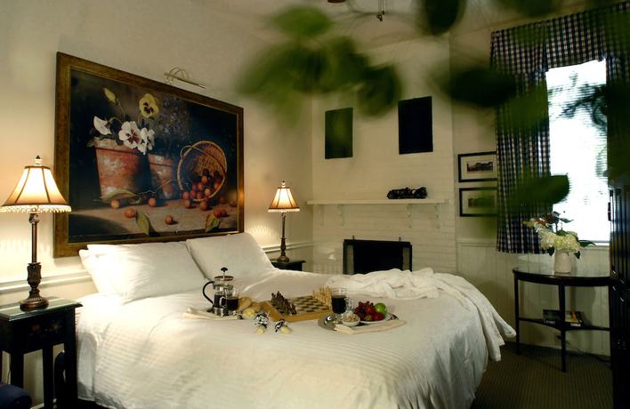 Imagen de la habitación del Hotel The Charles, Cataratas del Niagara. Foto 10