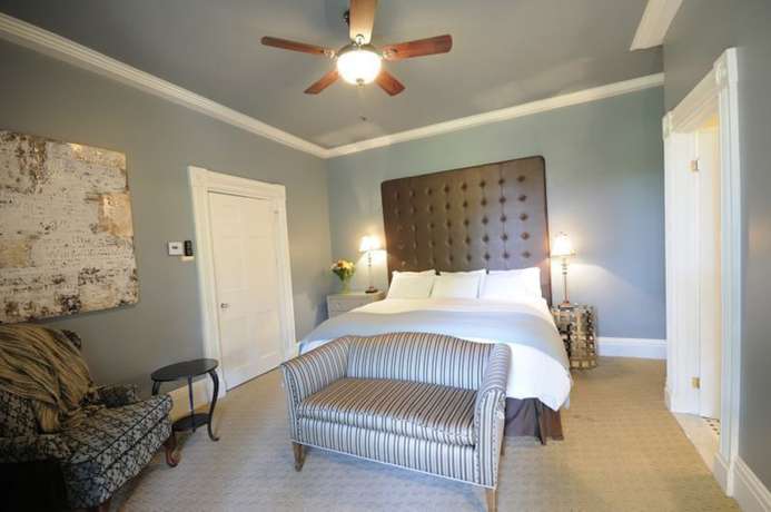 Imagen de la habitación del Hotel The Charles, Cataratas del Niagara. Foto 15