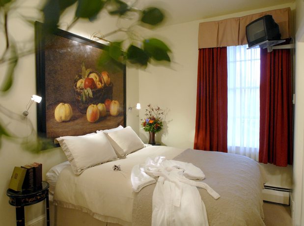 Imagen de la habitación del Hotel The Charles, Cataratas del Niagara. Foto 18