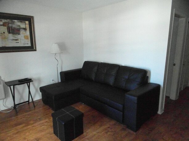 Imagen general del Hotel The Charles M Suites. Foto 4
