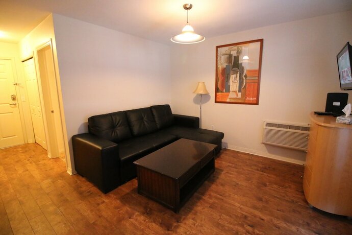 Imagen general del Hotel The Charles M Suites. Foto 18