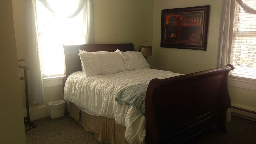 Imagen de la habitación del Hotel The Charleston Inn. Foto 8