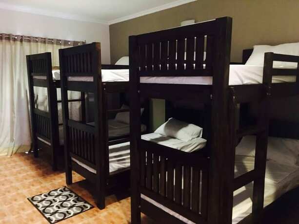 Imagen de la habitación del Hotel The Charm Bed and Breakfast. Foto 2