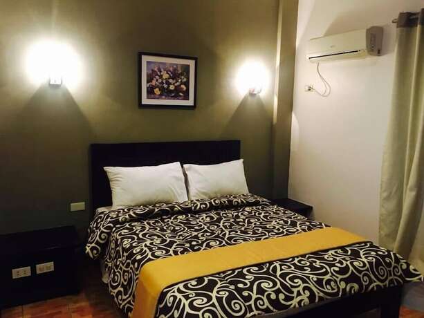 Imagen de la habitación del Hotel The Charm Bed and Breakfast. Foto 4