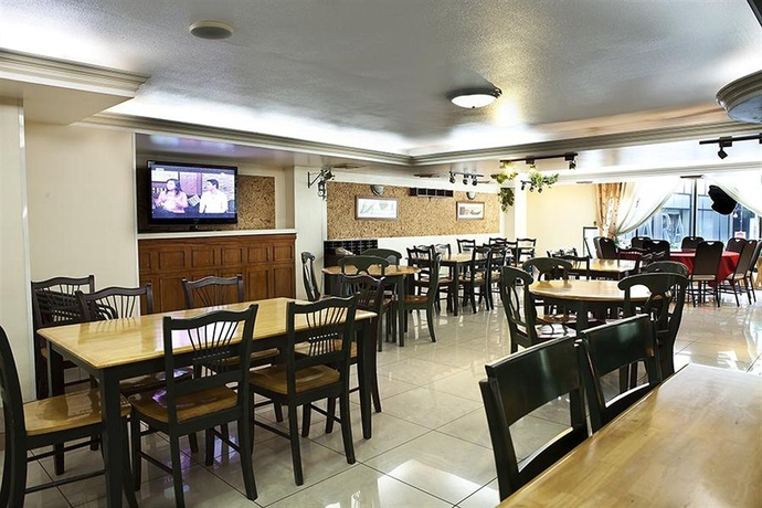 Imagen del bar/restaurante del Hotel The Charter House. Foto 2