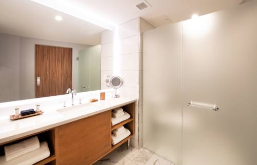 Imagen de la habitación del Hotel The Charter Seattle, Curio Collection By Hilton. Foto 4