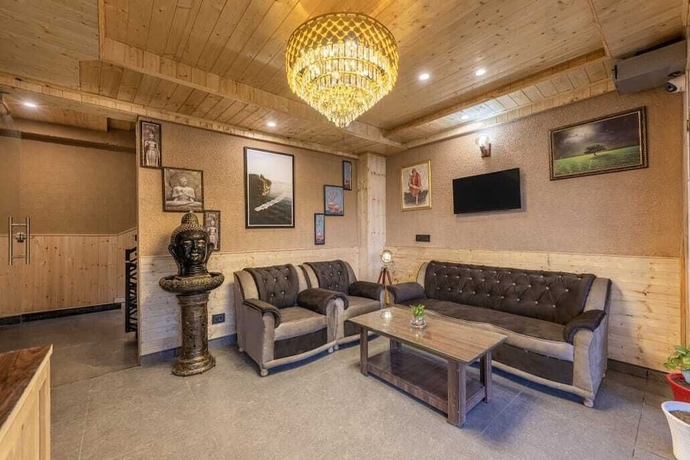 Imagen de los interiores del Hotel The Charvi Retreat by Exotic Stays. Foto 17