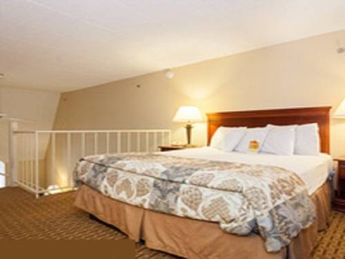 Imagen de la habitación del Hotel The Chateau Resort. Foto 5