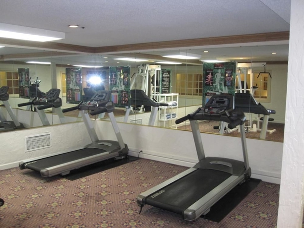 Imagen de los interiores del Hotel The Chateau and Conference Center. Foto 11