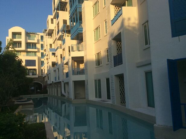 Imagen de la piscina del Hotel The Che Pool Access Beachfront Condo By Away. Foto 22