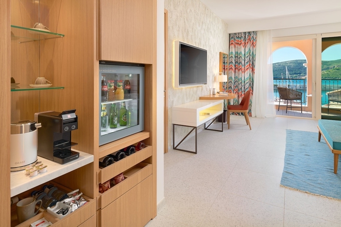 Imagen de la habitación del Hotel The Chedi Lustica Bay. Foto 14