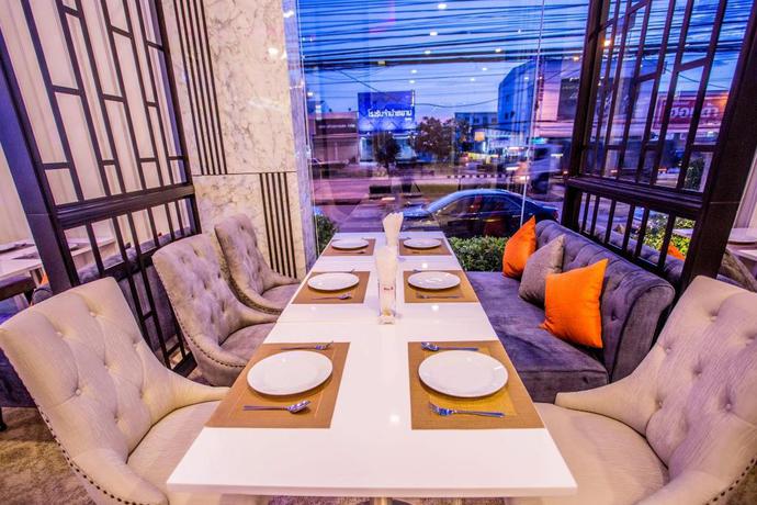 Imagen del bar/restaurante del Hotel The Cheewin and Convention. Foto 5