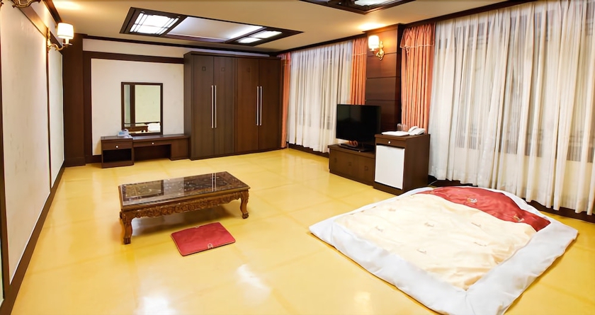Imagen de la habitación del Hotel The Cheil Onyang. Foto 12
