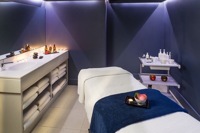 Imagen de los interiores del Hotel The Chelsea Harbour and Spa. Foto 14