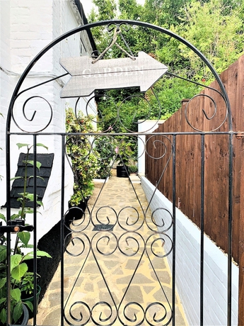 Imagen de los exteriores del Hotel The Chequers Inn, Amersham. Foto 11