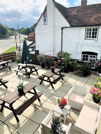 Imagen de los exteriores del Hotel The Chequers Inn, Amersham. Foto 14