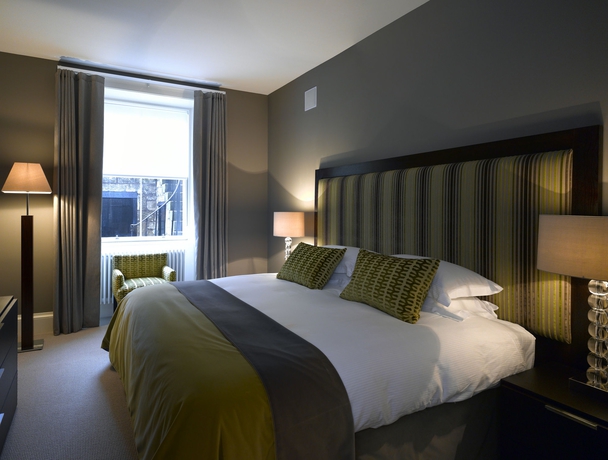 Imagen de la habitación del Hotel The Chester Residence. Foto 3