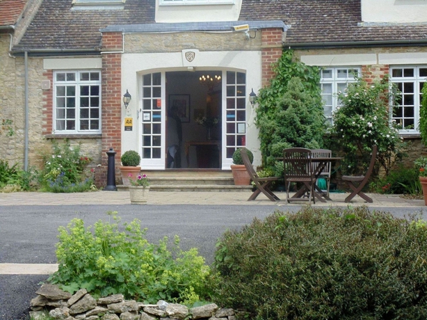 Imagen de los exteriores del Hotel The Chesterton. Foto 6
