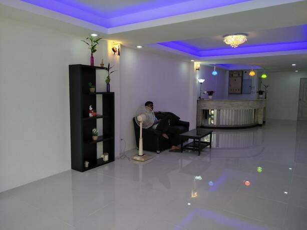 Imagen de los interiores del Hotel The Chillax Pattaya. Foto 19