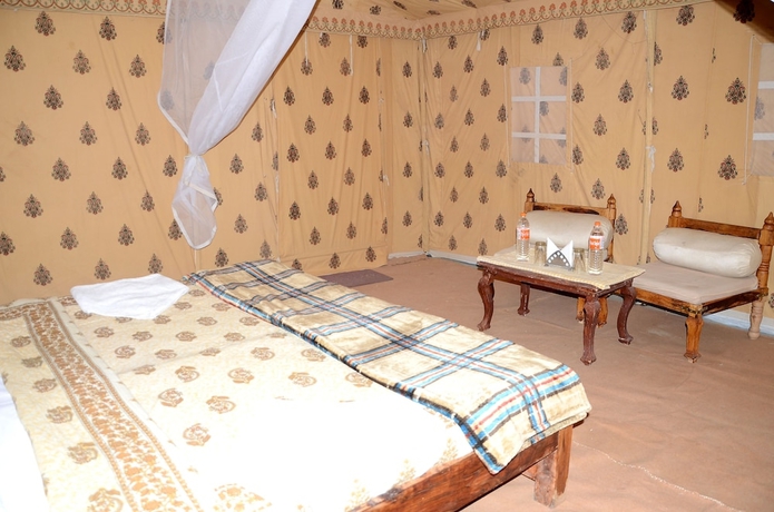 Imagen de la habitación del Hotel The Chirag Desert Camp. Foto 10