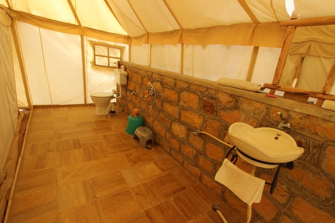 Imagen de la habitación del Hotel The Chirag Desert Camp. Foto 14