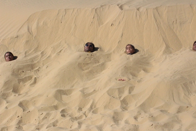 Imagen de los interiores del Hotel The Chirag Desert Camp. Foto 17