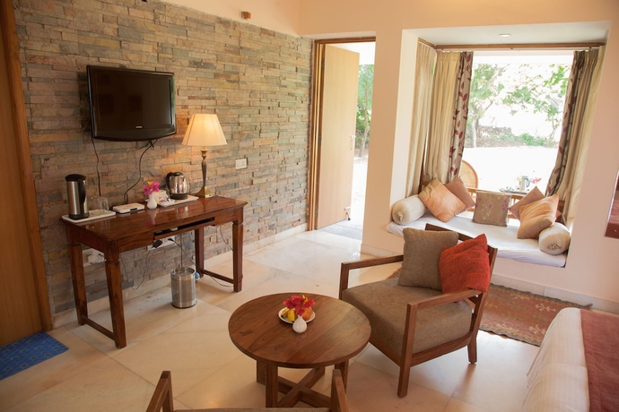 Imagen de la habitación del Hotel The Chitvan Resort. Foto 10