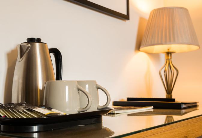 Imagen de la habitación del Hotel The Churchill Court. Foto 2