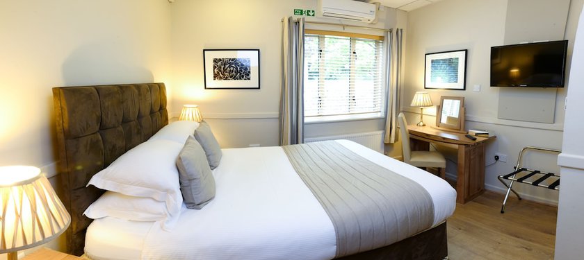 Imagen de la habitación del Hotel The Churchill Court. Foto 8