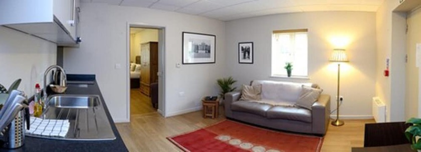 Imagen de la habitación del Hotel The Churchill Court. Foto 13