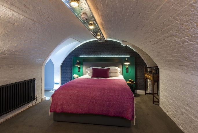 Imagen de la habitación del Hotel The Churchill. Foto 13