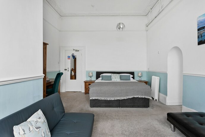 Imagen de la habitación del Hotel The Cimon. Foto 16