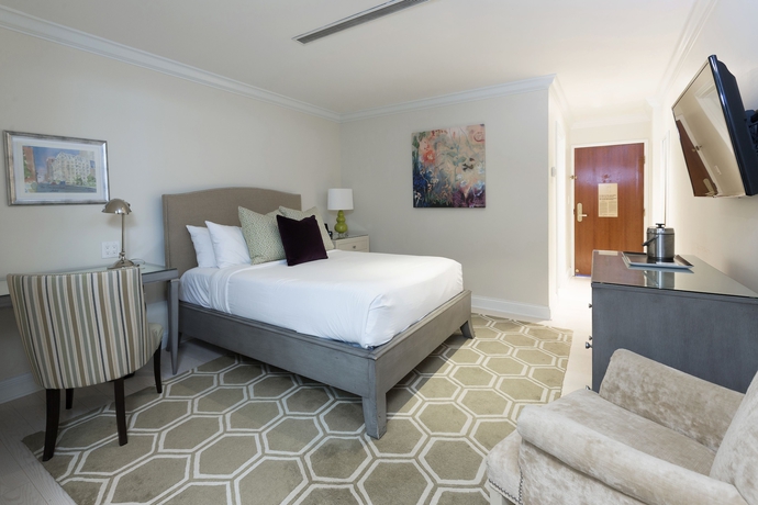 Imagen de la habitación del Hotel The Cincinnatian Curio Collection By Hilton. Foto 12