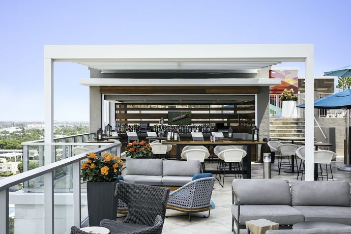 Imagen del bar/restaurante del Hotel The Circ Hotel Hollywood, Sonder by Marriott Bonvoy. Foto 4