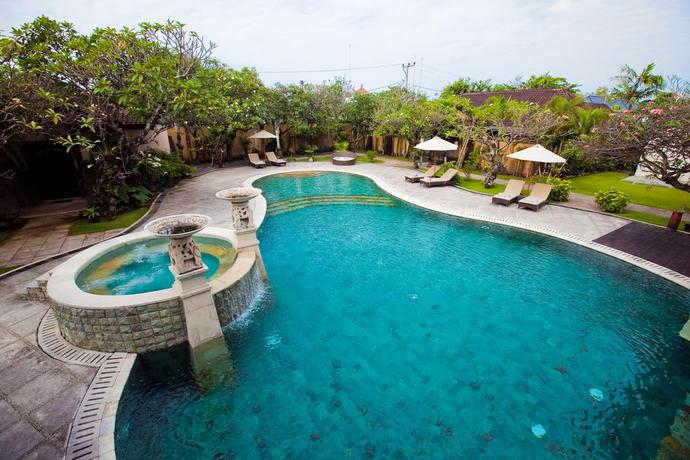 Imagen de la piscina del Hotel The Citta Luxury Residence. Foto 16