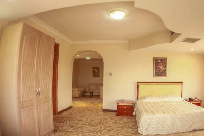 Imagen de la habitación del Hotel The City Royal Resort. Foto 5