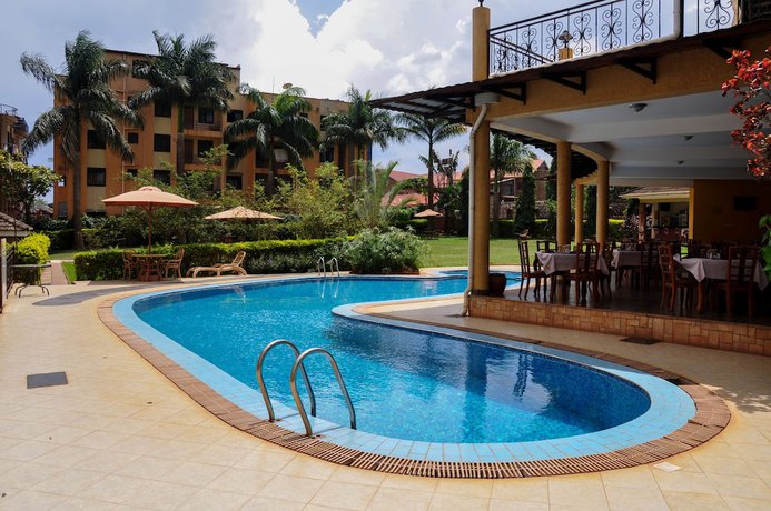 Imagen de la piscina del Hotel The City Royal Resort. Foto 18