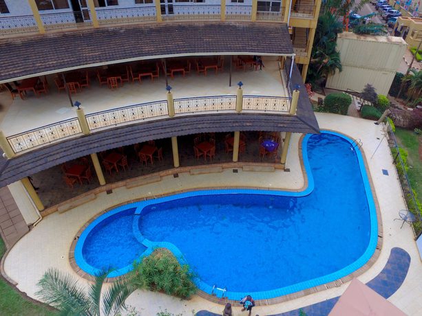 Imagen de la piscina del Hotel The City Royal Resort. Foto 19