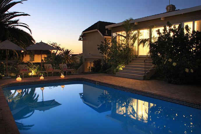 Imagen de la piscina del Hotel The Clarendon - Fresnaye. Foto 15