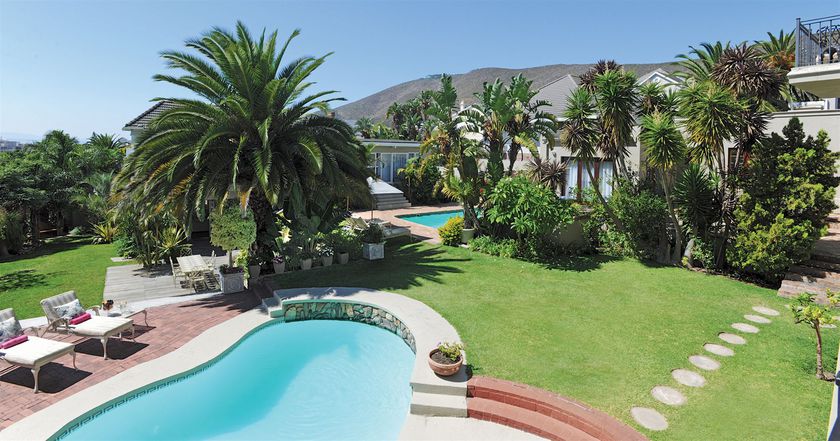 Imagen de la piscina del Hotel The Clarendon - Fresnaye. Foto 16