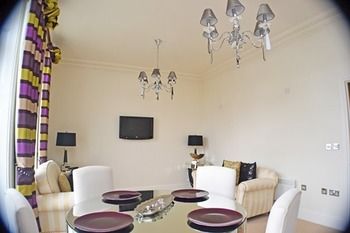 Imagen de los interiores del Hotel The Clarendon Royal. Foto 12