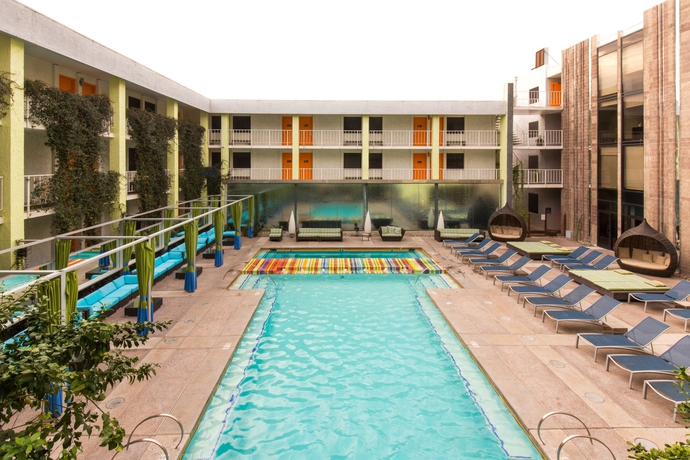 Imagen de la piscina del Hotel The Clarendon and Spa. Foto 10