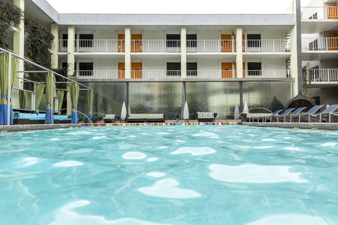 Imagen de la piscina del Hotel The Clarendon and Spa. Foto 12