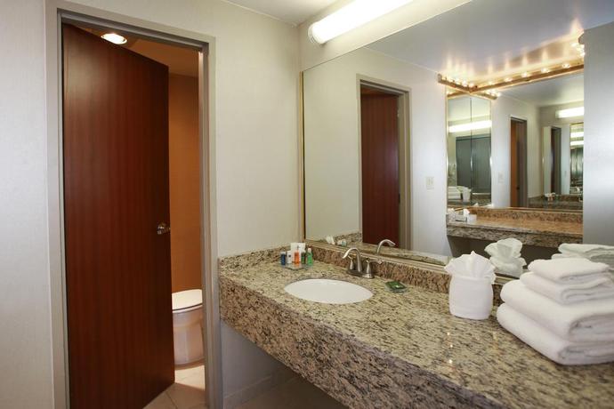 Imagen de la habitación del Hotel The Claridge. Foto 9