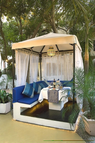 Imagen del bar/restaurante del Hotel The Claridges New Delhi. Foto 2