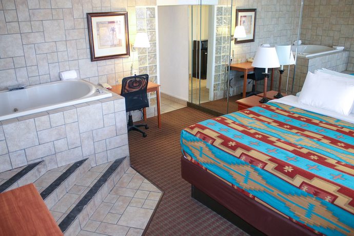 Imagen de la habitación del Hotel The Classic Desert Aire. Foto 6