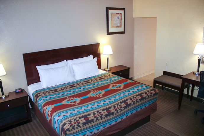 Imagen de la habitación del Hotel The Classic Desert Aire. Foto 9