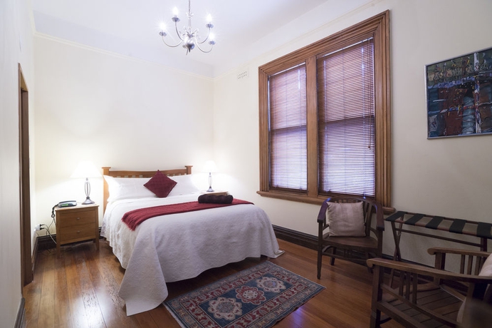 Imagen de la habitación del Hotel The Classic Villa. Foto 6